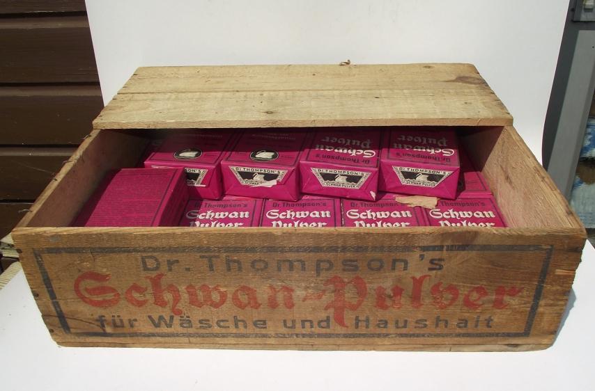 Period German Washing Powder, Dr.Thompson's ''Shwan Pulver''.