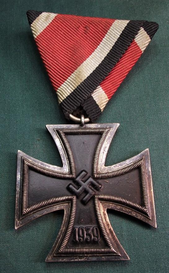 WW2 German 2nd Class Iron Cross, Austrian Mount, MM65, Klien & Quenzer.