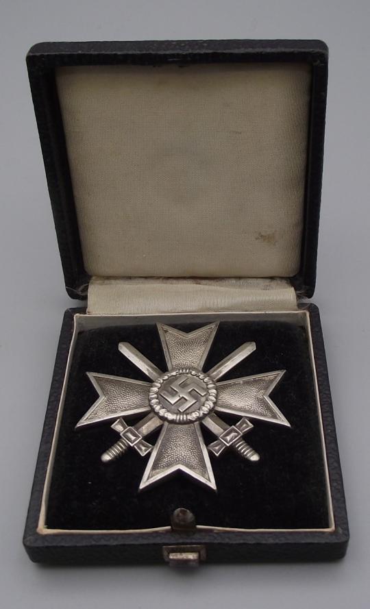 Boxed War Merit Cross with Swords. Deschler and Sohn.