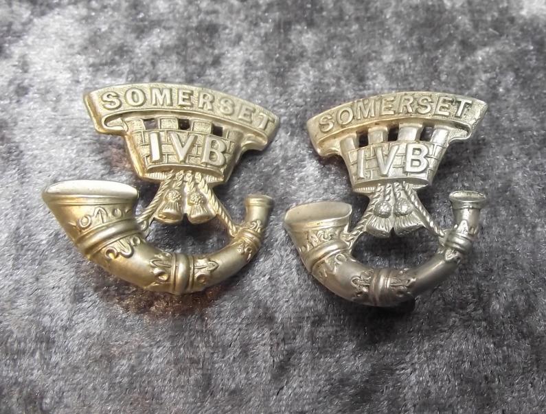 1VB Somerset Light Infantry Collar Dogs.