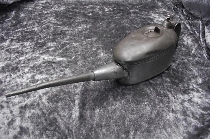 British 1943 Dated Military 1/2 Pint Oiler Can.
