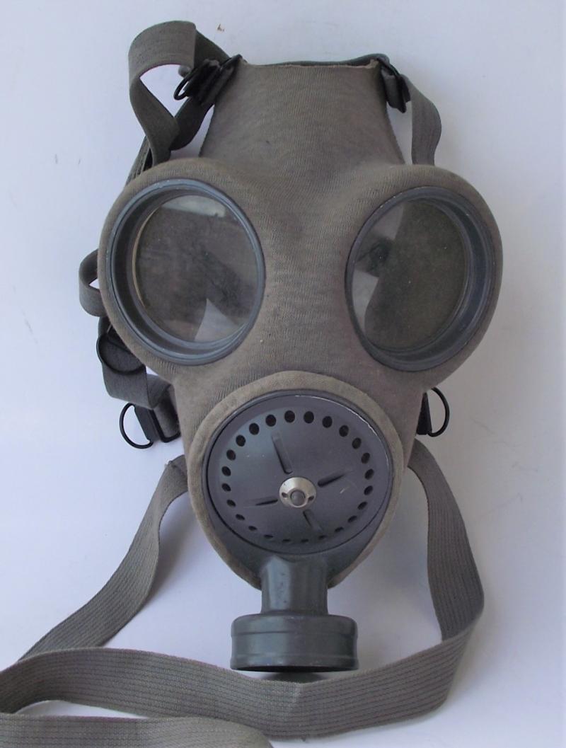 RLB Luftschutz Gas Mask. Reissued Czech Optimit M2.