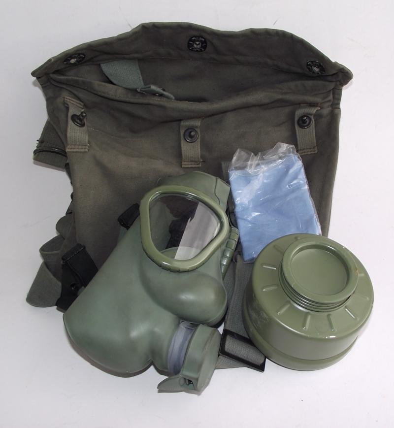 Iraqi  Named Gas Mask and Carry Bag.