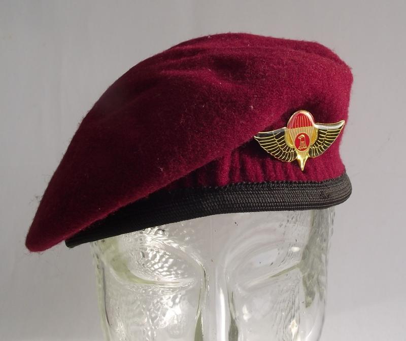 Iraqi Paratroopers Red Beret.