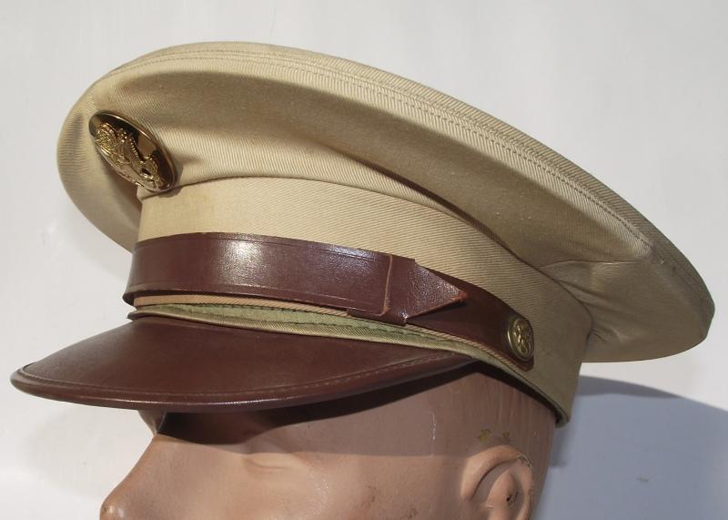 U.S. Khaki Enlisted Man's Visor Cap.