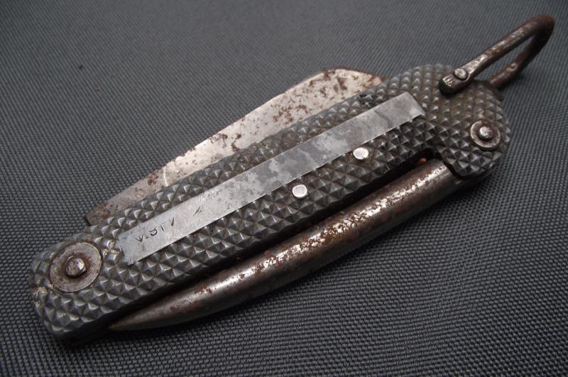 Royal Naval Clasp Knife.
