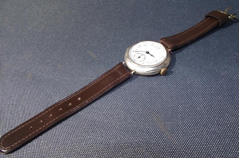 WW1 Dedicated Trench Watch. Lieut Askew, 2/2nd Monmouthshire Regiment. MC Winner 1918, Warwickshire Regiment.