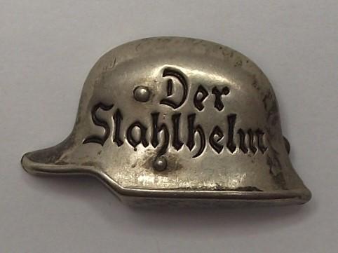 Der Stahlhem Membership Badge.