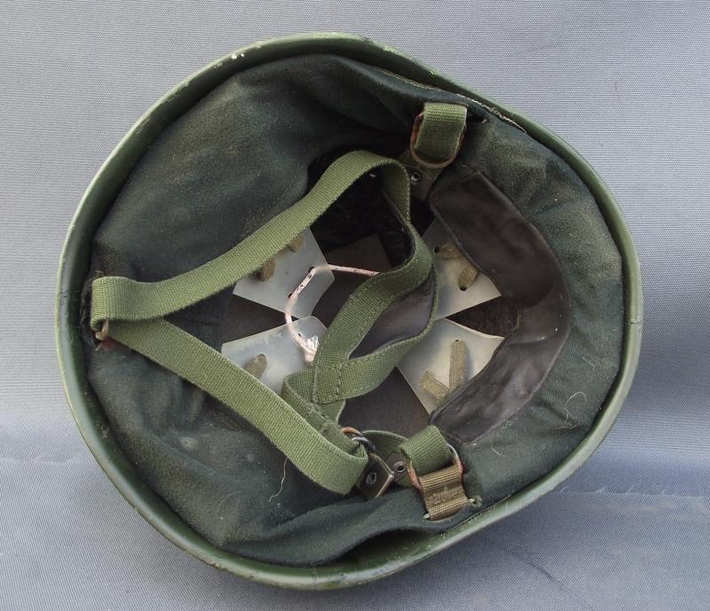1984 Dated British Parachutist Helmet Lightweight. M76. Permali Gloucesterter.