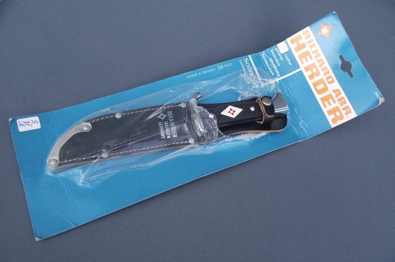 Richard Herder ''Bowie'' Knife. United Nations ''Momentos'' Souvenirs.