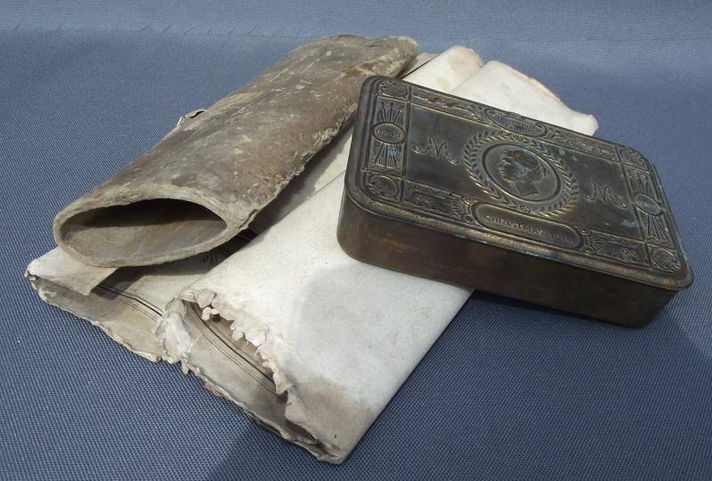 South Wales Borderers. Kings Death Scroll, Italian Bravery Medal Cert and Named Christmas Box. 2/Lt Brown. Worcestershire Regiment.