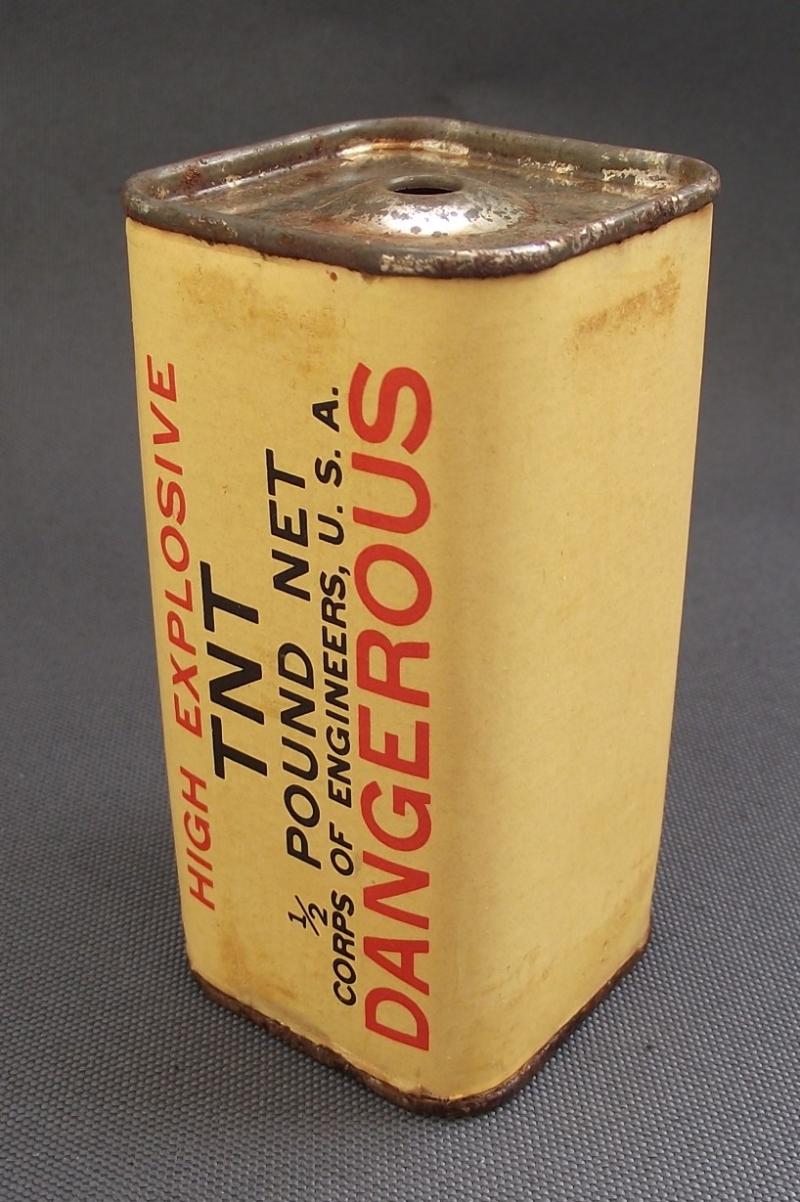 WW2 U.S. Army 1/2 Pound TNT Demolition Charge.