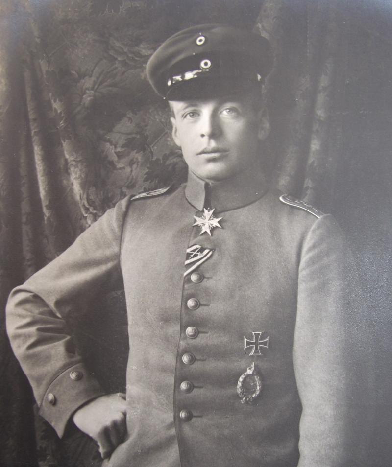 WW1 Imperial Photo Card, Fliegerhauptmann Oswald Boelcke.