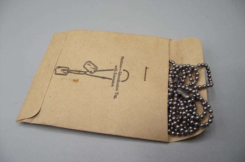 crow-valley-militaria-5-x-1945-dated-u-s-military-dog-tag-chains