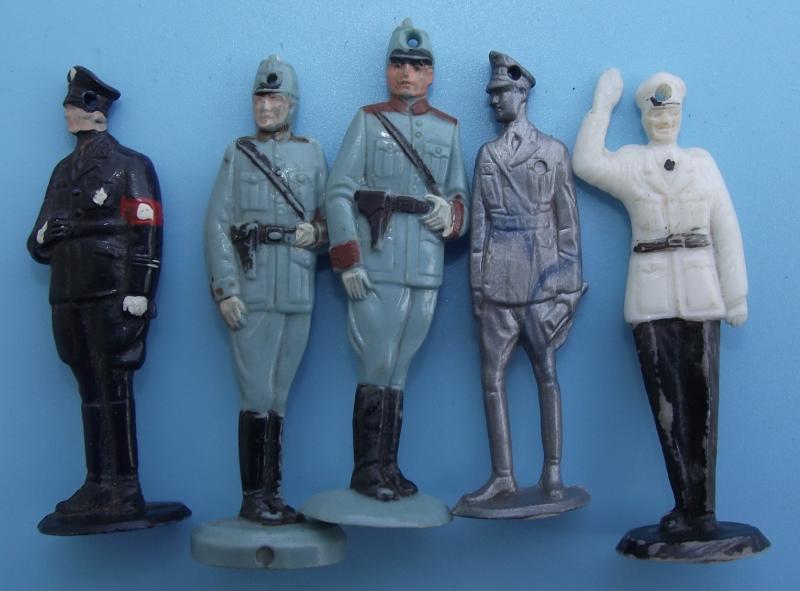 5 X WW2 German Donation Badges.