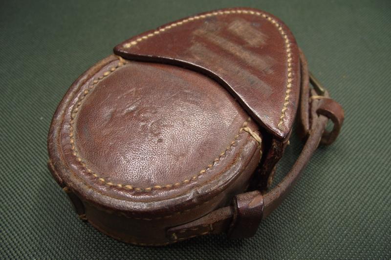WW1 1916 British Marching Compass and M.G.C. Marked Leather Carry Case.