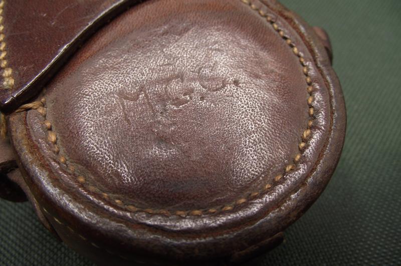 WW1 1916 British Marching Compass and M.G.C. Marked Leather Carry Case.