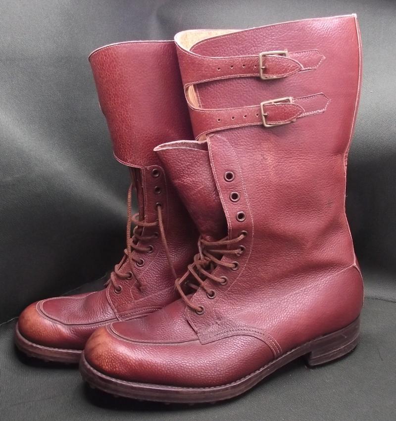 PRICE REDUCED! 1945 Dated British Officers Brown Buckle Boots. Size 8.