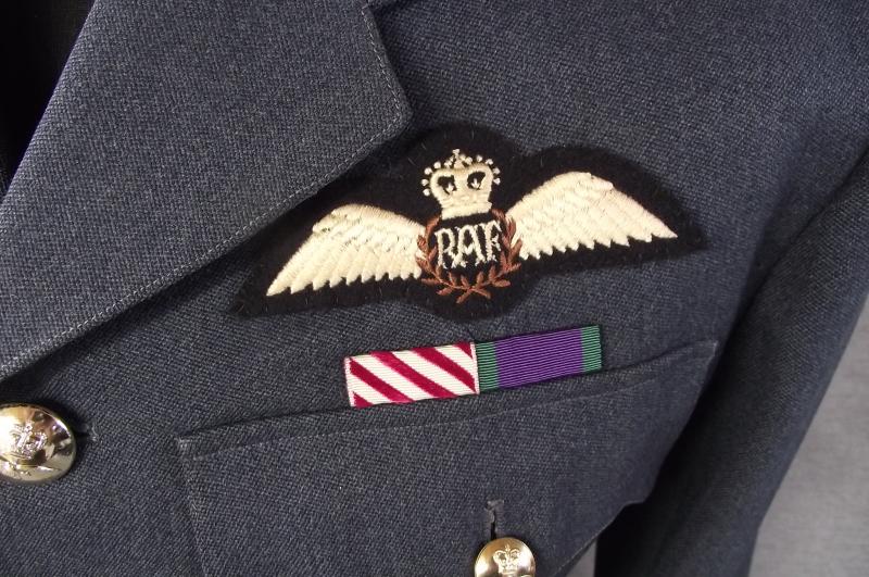 Named RAF Pilot Officer Tunic and Trousers Set. DFC, Vulcan Pilot.