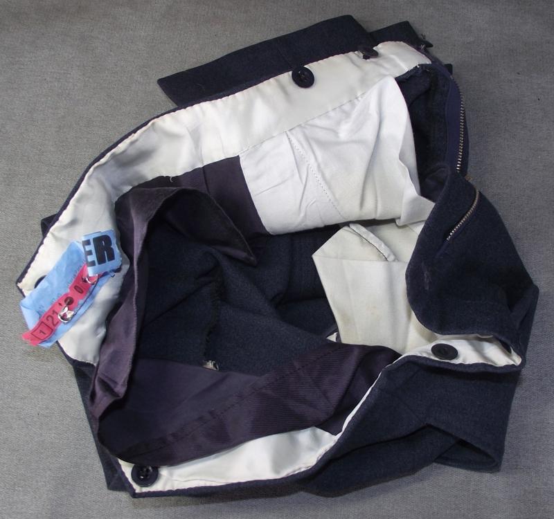 Named RAF Pilot Officer Tunic and Trousers Set. DFC, Vulcan Pilot.