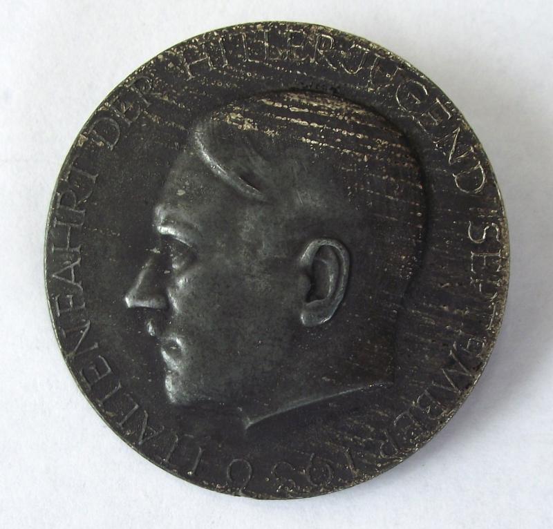 Hitler Youth Tinne/ Event Badge. Italien Fahrt Der Hitler Jugend, 1936. Deschler Maker.