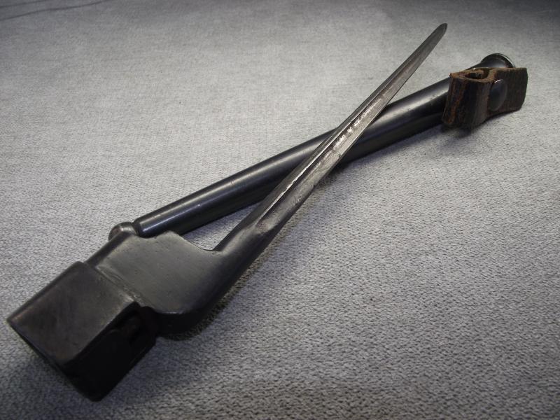 WW2 British ''Singer'' No4, MK I Cruciform Bayonet.