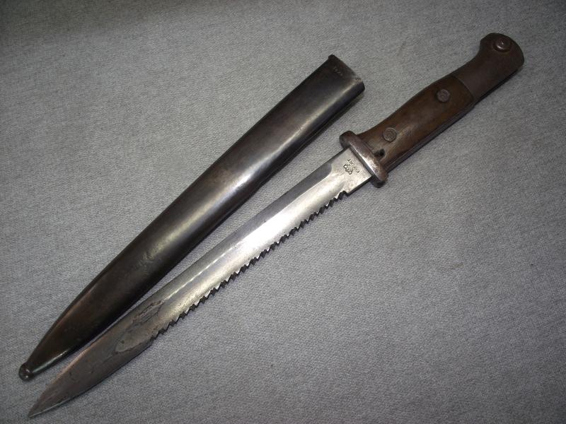 WW1 German 1884/98 Sawback Bayonet.