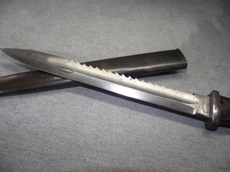 WW1 German 1884/98 Sawback Bayonet.