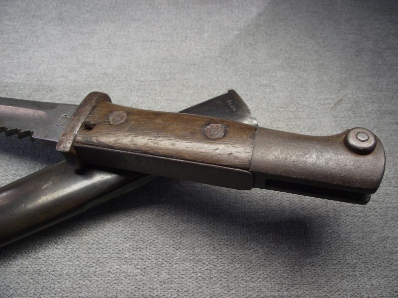 WW1 German 1884/98 Sawback Bayonet.