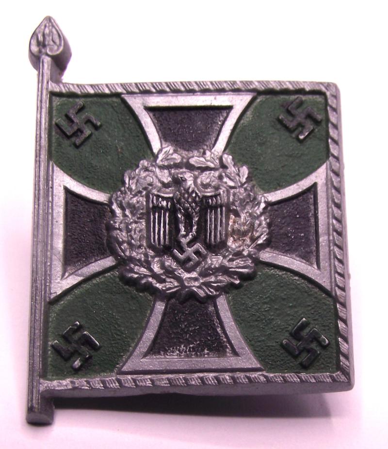 WW2 German Wehrmacht Flag Day Donation Badge.