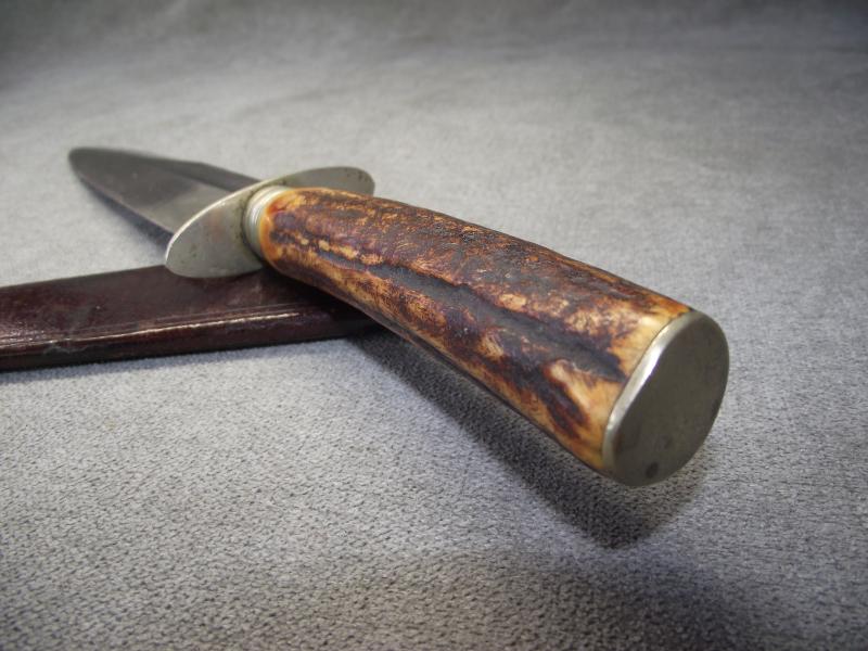 Victorian Bowie Knife. ''The Hunters Companion''. J.Dobby, 16 Wych Street.