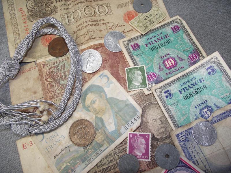 Selection of WW2 Money, Notes and Coins. Cardiff Royal Signals Veteran Bring-Back.