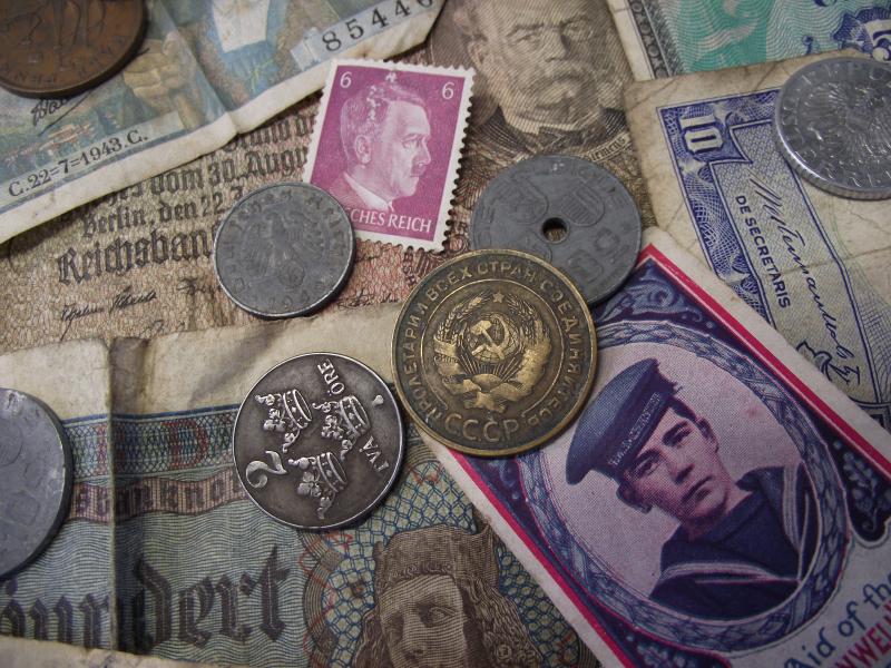 Selection of WW2 Money, Notes and Coins. Cardiff Royal Signals Veteran Bring-Back.