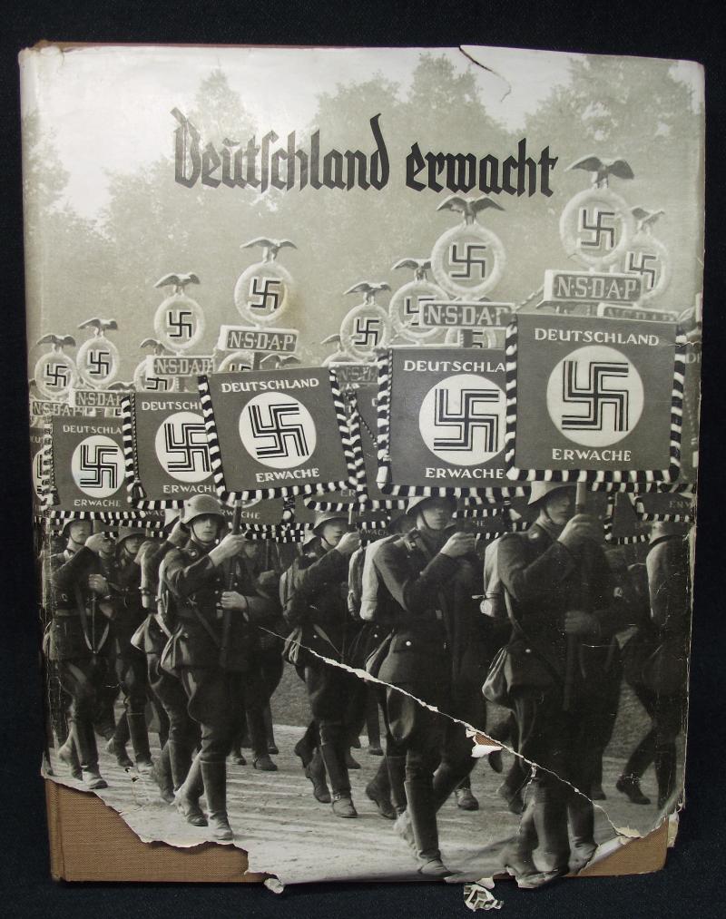 Deutschland Erwacht. German Cigarette Card Collectors Album.