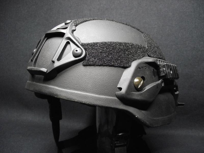 Safariland, Delta 5, Mach 2 Ballistic Helmet with Ops-Core Rails and Shroud.