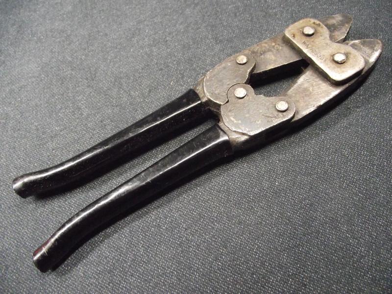 British 1945 Dated Wire Cutters.