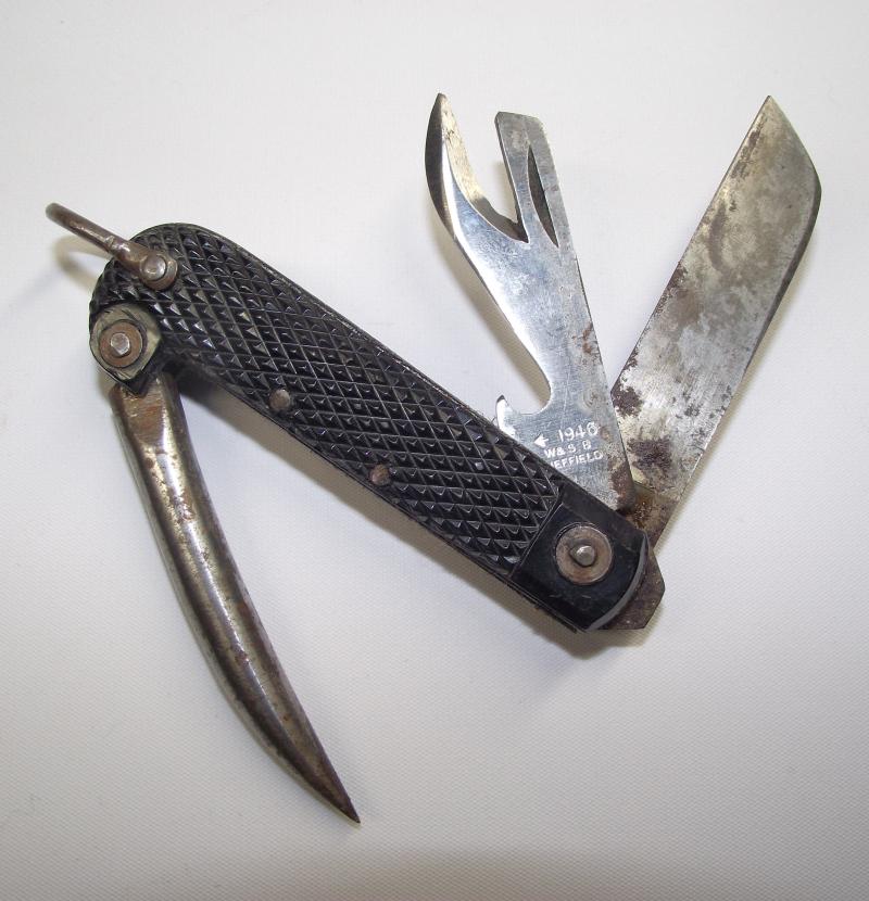 1946 Dated British Army Clasp Knife.