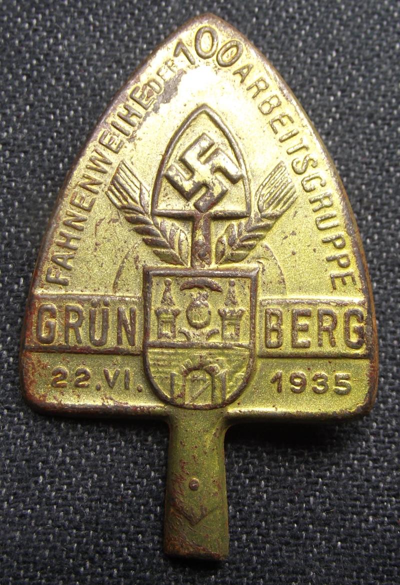 Fahnenweihe Event Badge/Tinnie. 100 Arbeitsgruppe Grunberg, 1935.