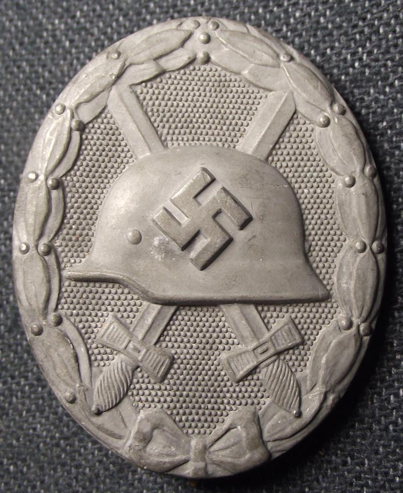WW2 German Silver Wound Badge. MM30, Hauptmunzamt Wien.