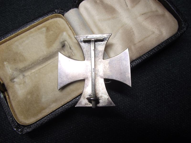 WW1 German 1914 Iron Cross 1st Class Vaulted .800 Silver in Presentaion Box.