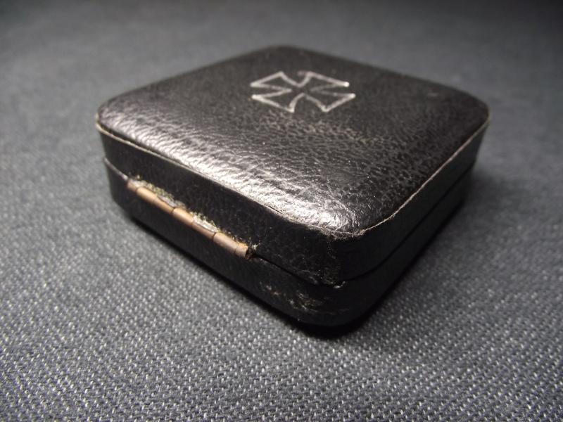 WW1 German 1914 Iron Cross 1st Class Vaulted .800 Silver in Presentaion Box.