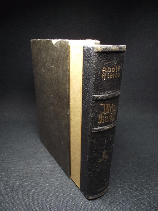 Adolf Hitler Mein Kampf. Wedding Edition. Kamen, 1940..