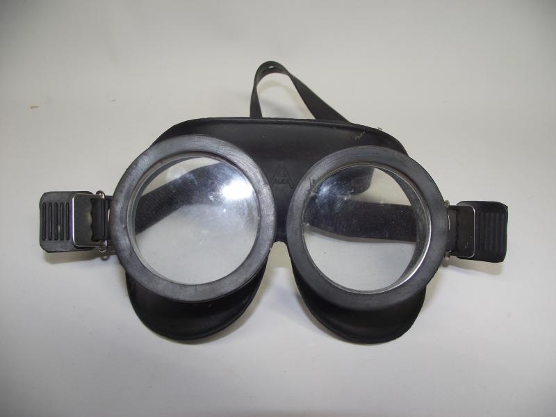 West German Bundeswehr ''Auer'' Military Goggles.
