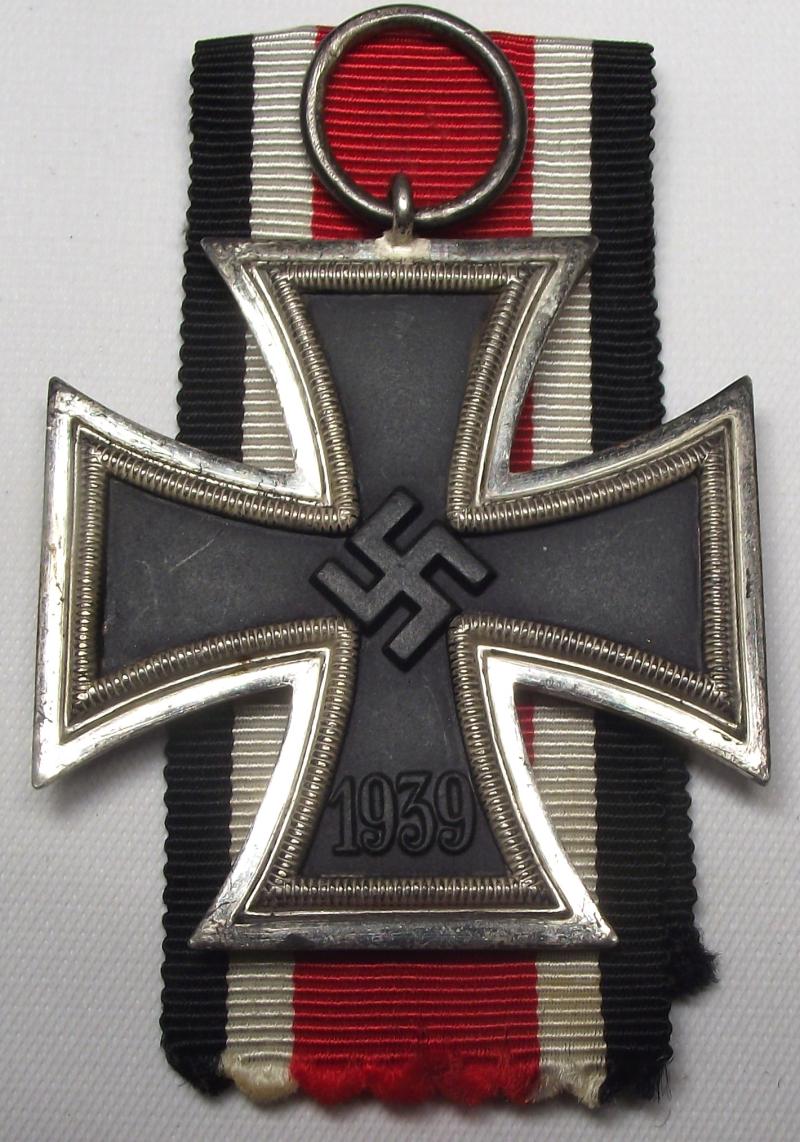 WW2 German Iron Cross 2nd Class. L/11 Deumer.
