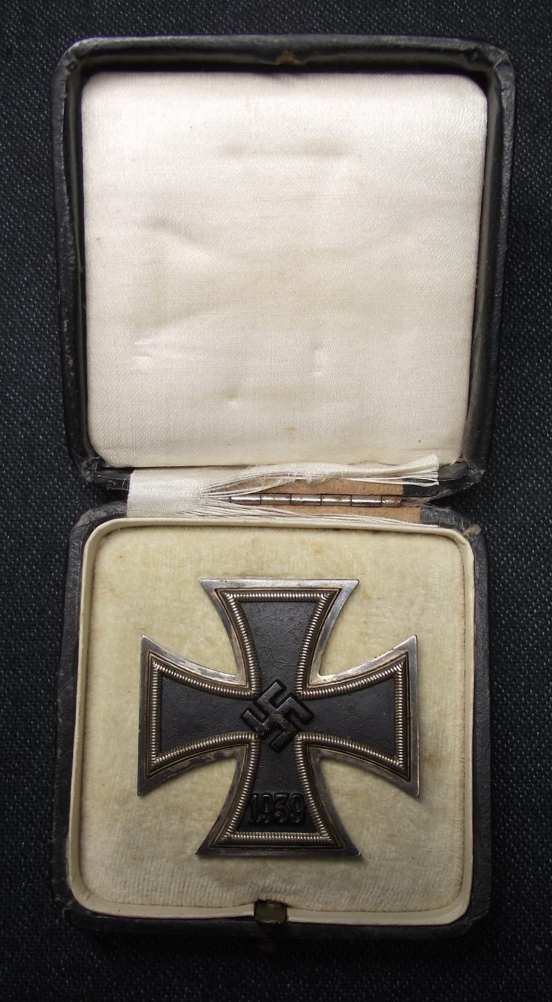 WW2 German Boxed Iron Cross 1st Class. MM65, Klien & Quenzer.
