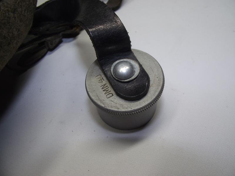 WW2 German Water Bottle / Canteen. DMN-40.