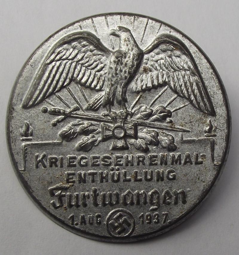 Kriegesehrenmal-Enthullung Event Badge/Tinnie. Furtwangen, 1937.