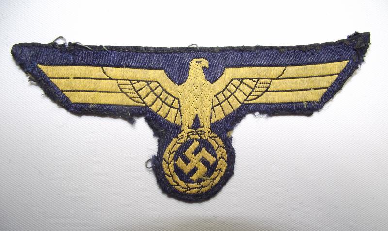 WW2 German Kriegsmarine Cloth Tunic Breast Badge.