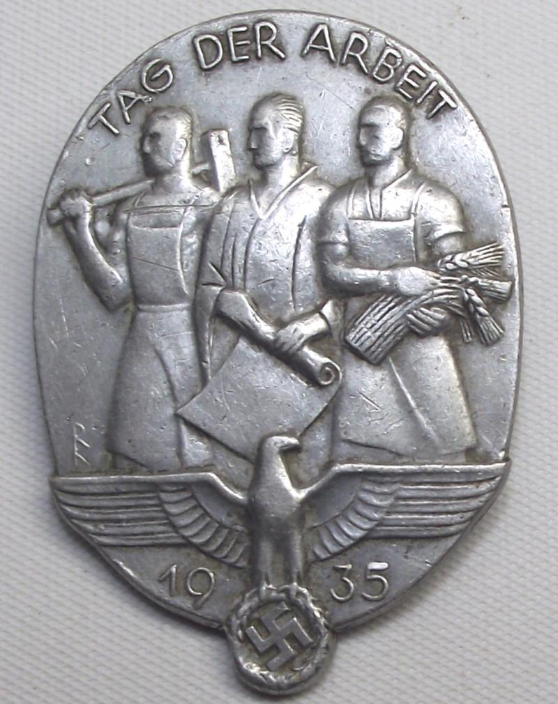 1935 Tag Der Arbeit Badge. Maker M.O.S.