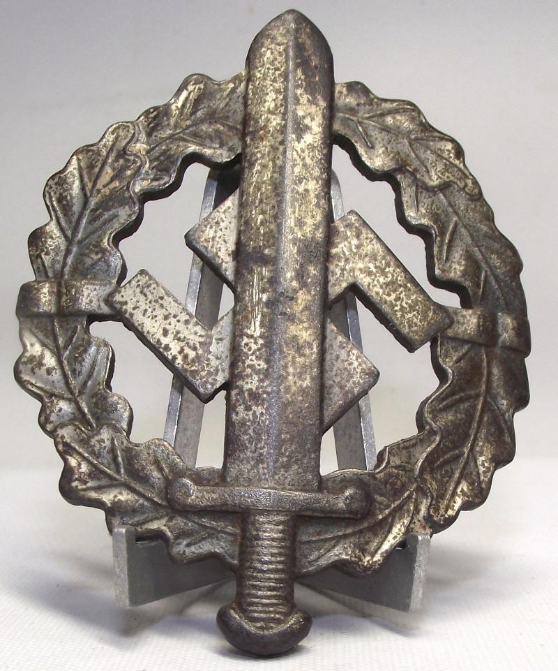 Silver Grade SA Sports Badge. Redo.